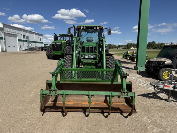 2009 John Deere 7330 Tractor