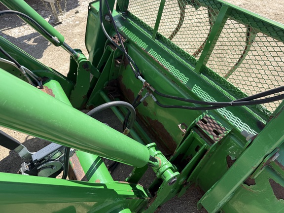 2009 John Deere 7330 Tractor