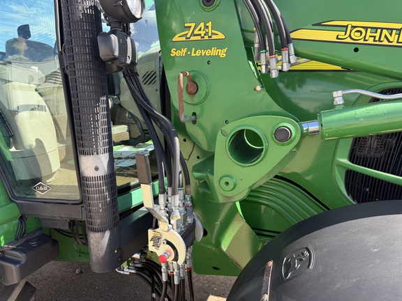 2009 John Deere 7330 Tractor