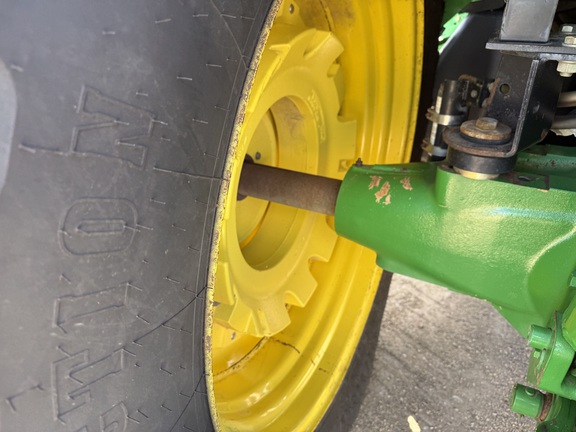 2009 John Deere 7330 Tractor