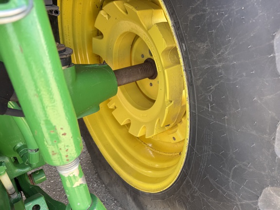 2009 John Deere 7330 Tractor