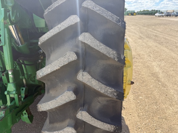 2009 John Deere 7330 Tractor