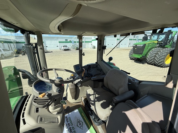 2009 John Deere 7330 Tractor