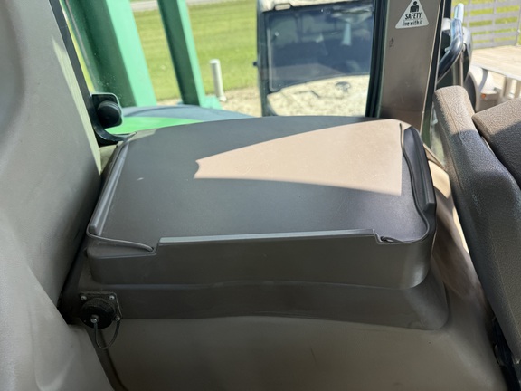 2009 John Deere 7330 Tractor