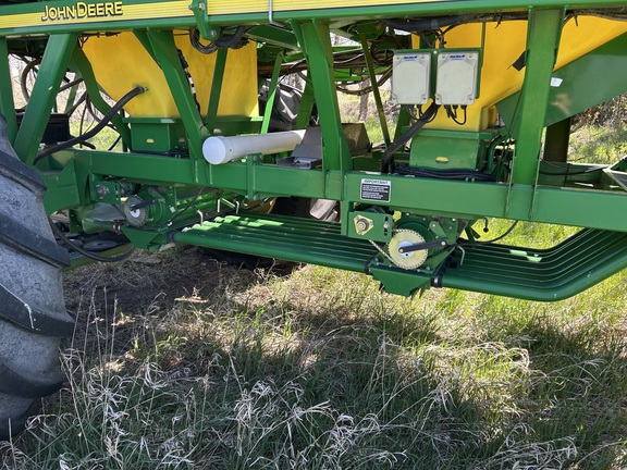 2009 John Deere 1890 Air Seeder