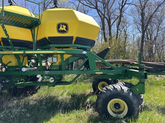 2009 John Deere 1890 Air Seeder