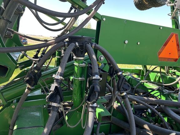 2009 John Deere 1890 Air Seeder