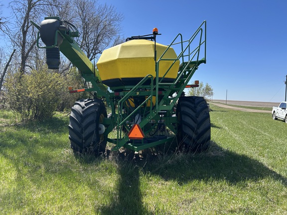 2009 John Deere 1890 Air Seeder