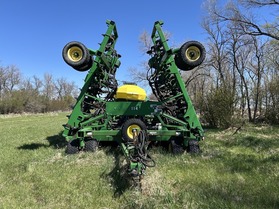 2009 John Deere 1890 Air Seeder