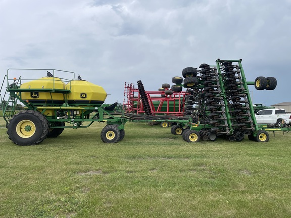 2009 John Deere 1890 Air Seeder