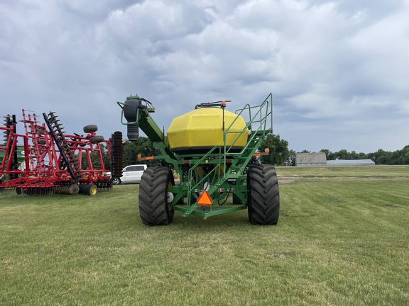 2009 John Deere 1890 Air Seeder