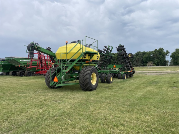 2009 John Deere 1890 Air Seeder