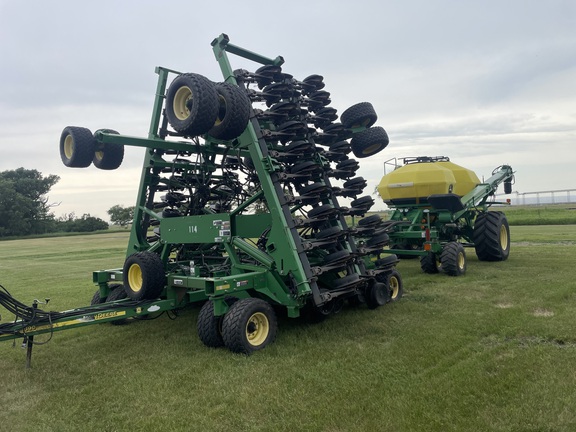 2009 John Deere 1890 Air Seeder