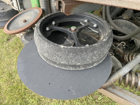 2009 John Deere 1890 Air Seeder