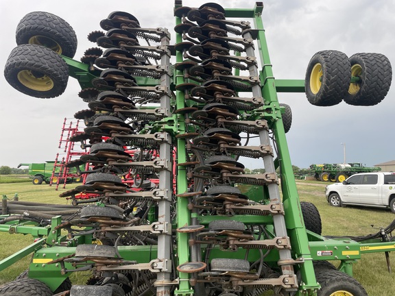 2009 John Deere 1890 Air Seeder