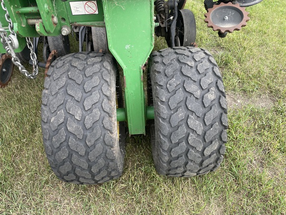 2009 John Deere 1890 Air Seeder