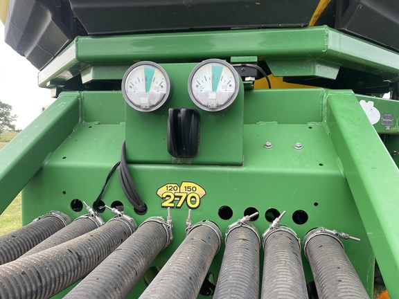 2009 John Deere 1890 Air Seeder