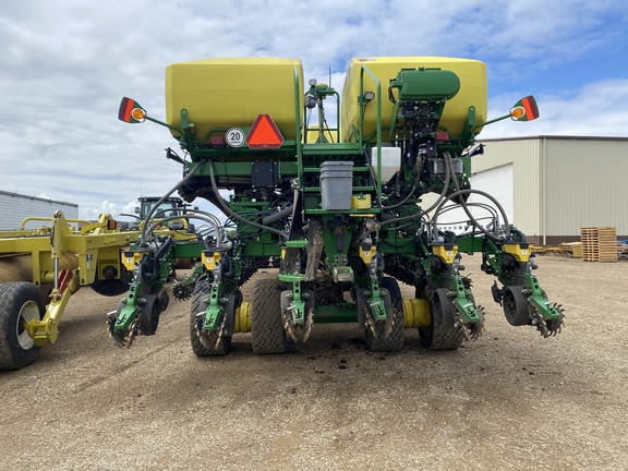 2022 John Deere DB90 Planter