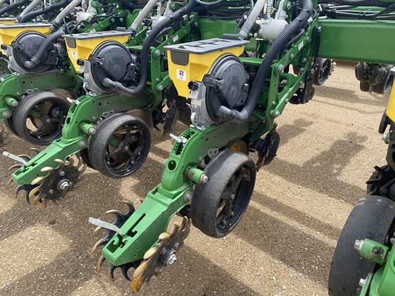 2022 John Deere DB90 Planter