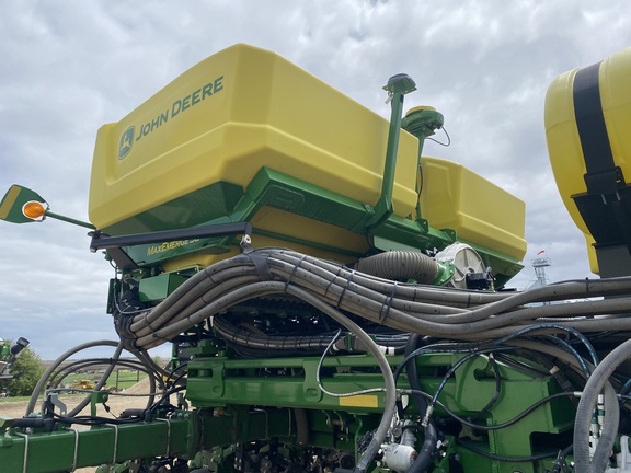 2022 John Deere DB90 Planter