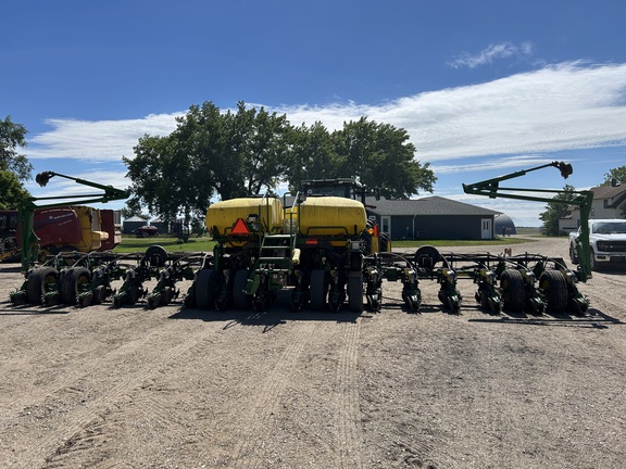 2012 John Deere 1770NT CCS Planter