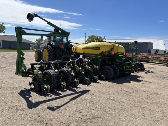 2012 John Deere 1770NT CCS Planter