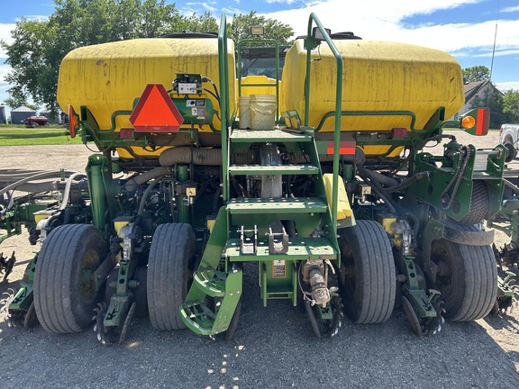 2012 John Deere 1770NT CCS Planter