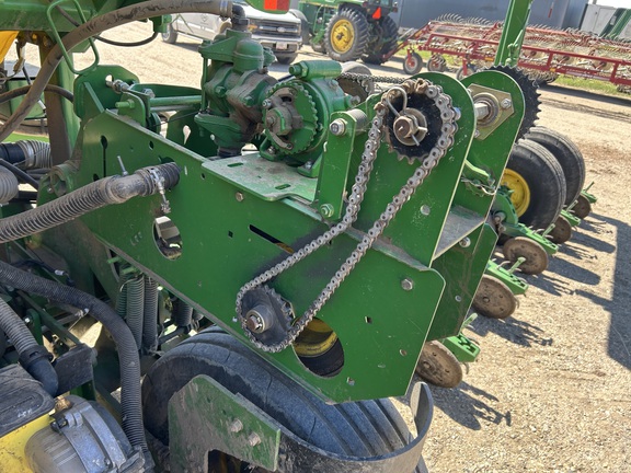 2012 John Deere 1770NT CCS Planter