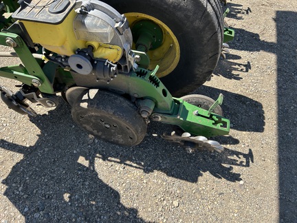 2012 John Deere 1770NT CCS Planter