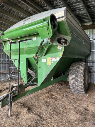 J&M 875-16 Grain Cart