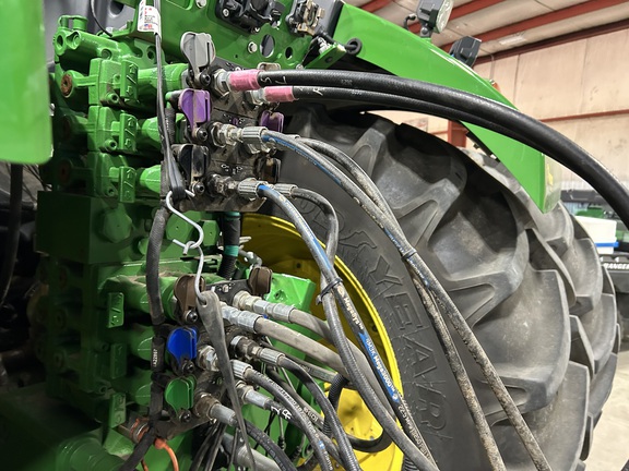 2020 Kinze 1500 Grain Cart