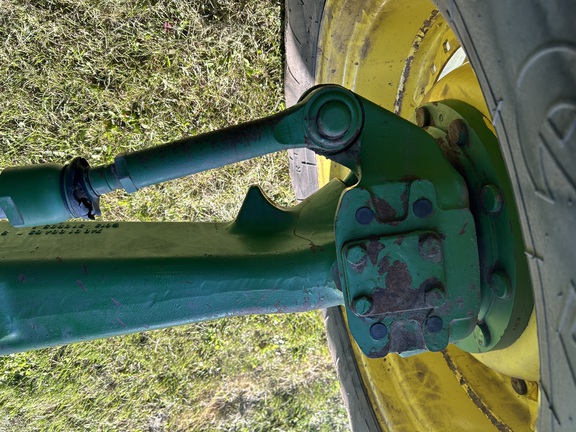2006 John Deere 7220 Tractor