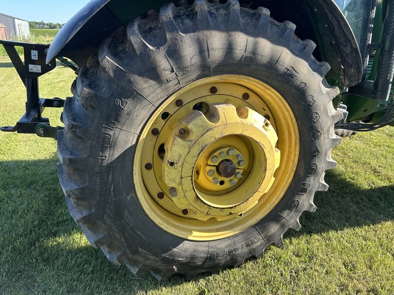 2006 John Deere 7220 Tractor