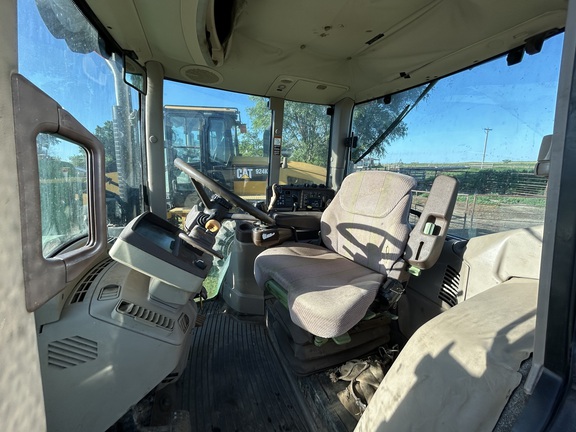 2006 John Deere 7220 Tractor
