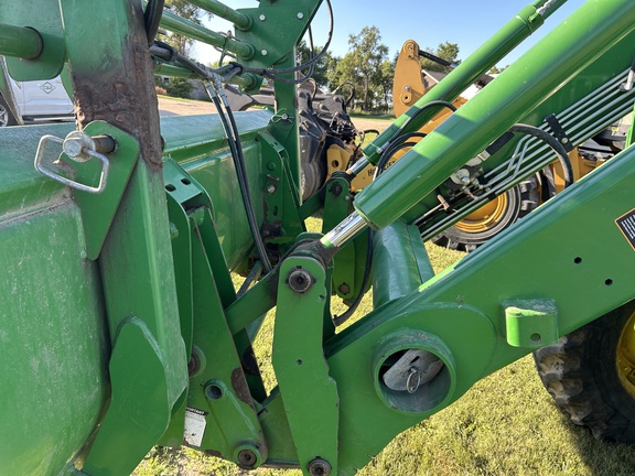2006 John Deere 7220 Tractor