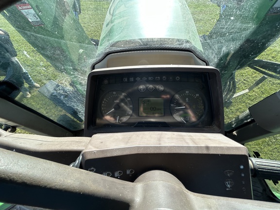 2006 John Deere 7220 Tractor