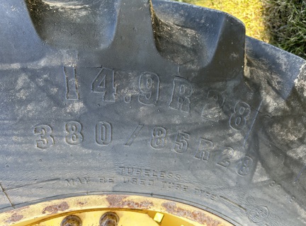 2006 John Deere 7220 Tractor