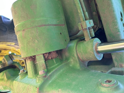 2006 John Deere 7220 Tractor