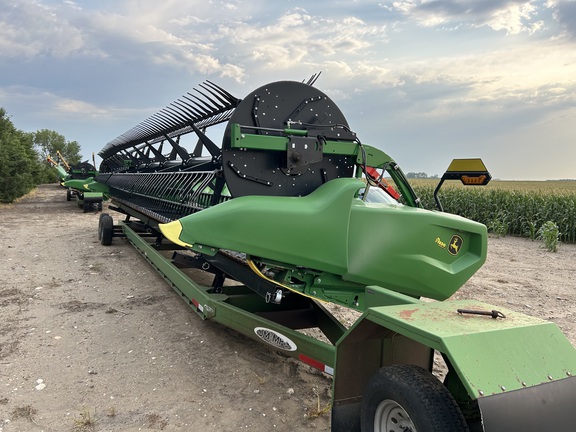 2024 John Deere RD45F Header Combine