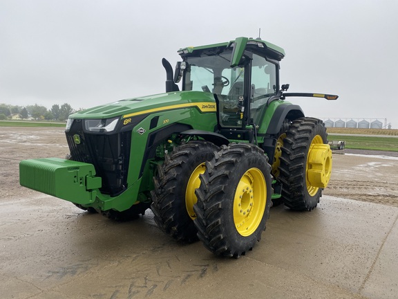 2025 John Deere 8R 370 Tractor