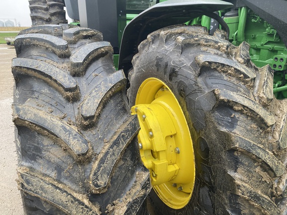 2025 John Deere 8R 370 Tractor