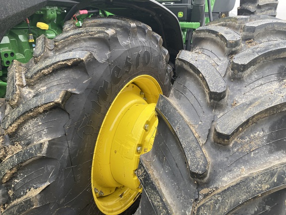 2025 John Deere 8R 370 Tractor