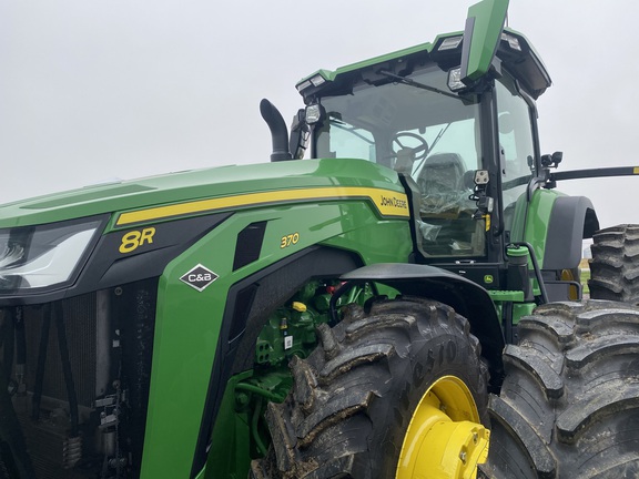 2025 John Deere 8R 370 Tractor