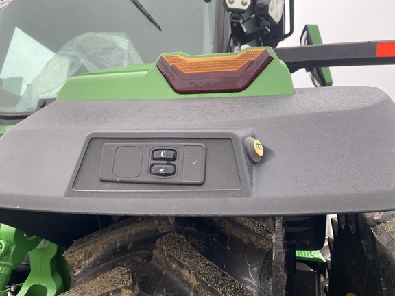 2025 John Deere 8R 370 Tractor