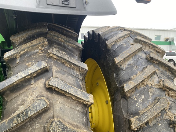 2025 John Deere 8R 370 Tractor
