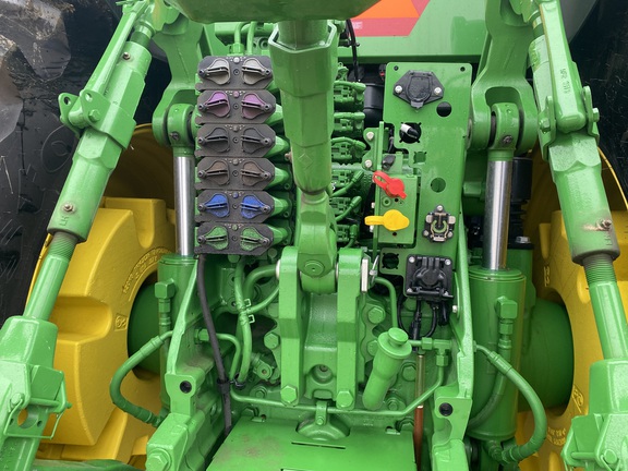 2025 John Deere 8R 370 Tractor