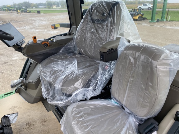 2025 John Deere 8R 370 Tractor