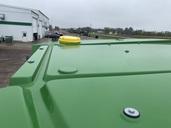 2025 John Deere 8R 370 Tractor