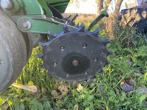 2009 John Deere 1760 Planter