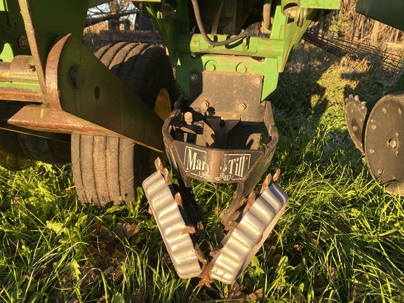 2009 John Deere 1760 Planter